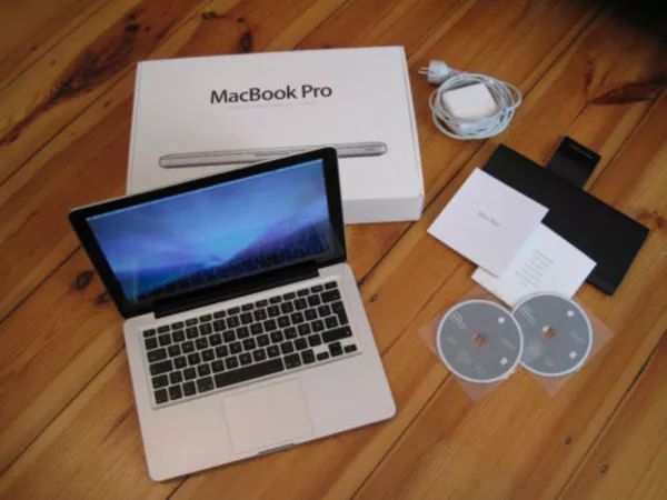 apple macbook pro 17 inch i7 notebook new